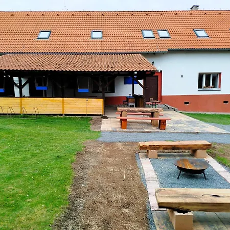 Pensjonat Na Majlante Miretice