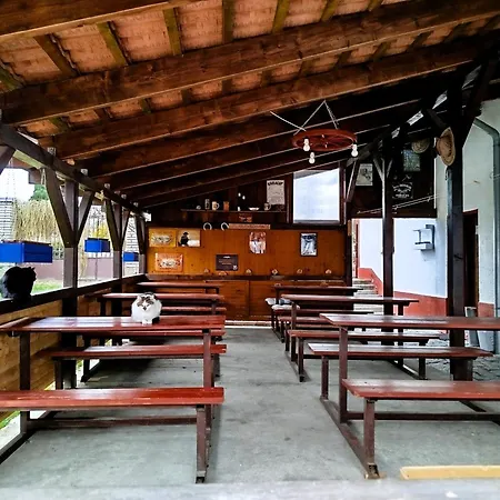 Na Majlante Pensjonat Miretice